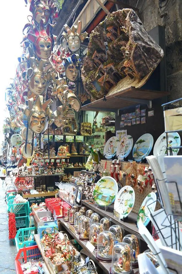 Aragonese Luxury Rooms Naples Bed & Breakfast